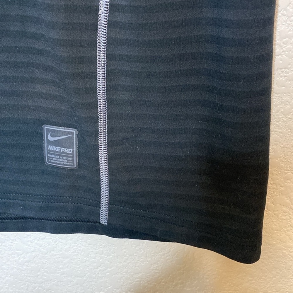 Nike Pro I/4 Zip Dri-Fit Pullover Size L View 4